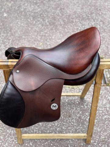 Sella da salto ostacoli Meyer  17.5" - 2023