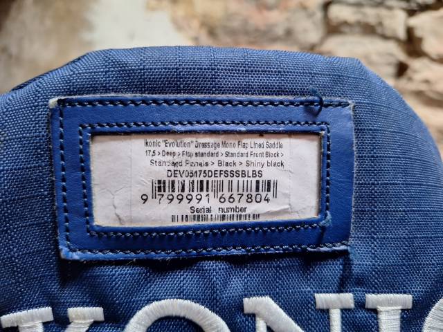 Sella da dressage Ikonic  17.5" - 2024