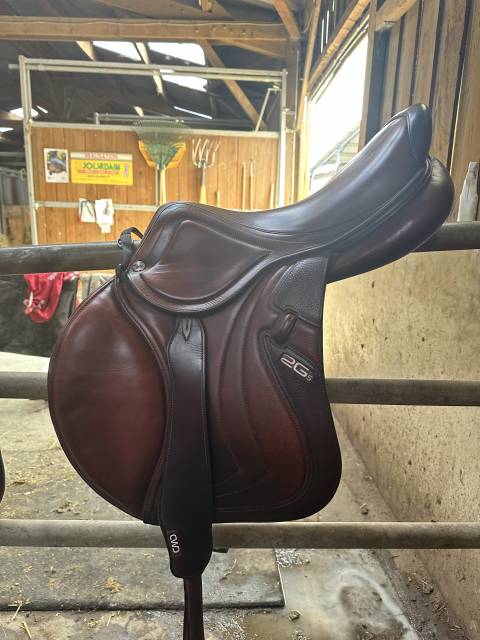 Sella da salto ostacoli CWD  17" - 2021