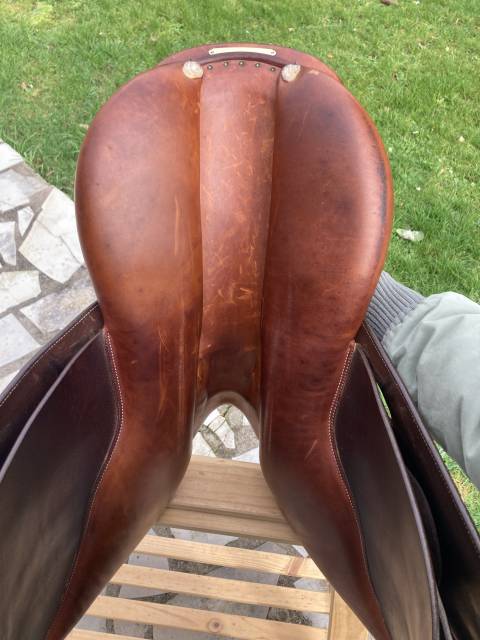 Sella da salto ostacoli Butet  17" - 2013