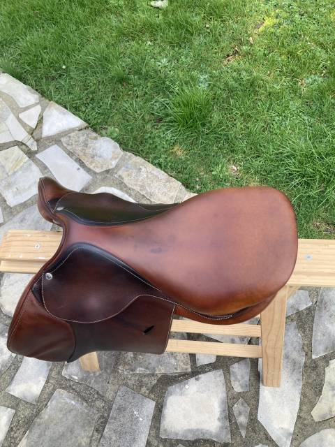 Sella da salto ostacoli Butet  17" - 2013