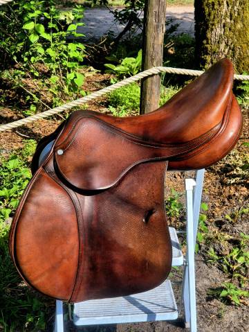 Sella da salto ostacoli Antarès Ancienne connexion  17.5" - 2010