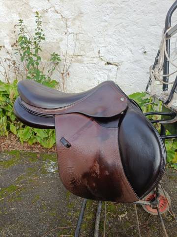 Sella da salto ostacoli Forestier  17.5" - 2023