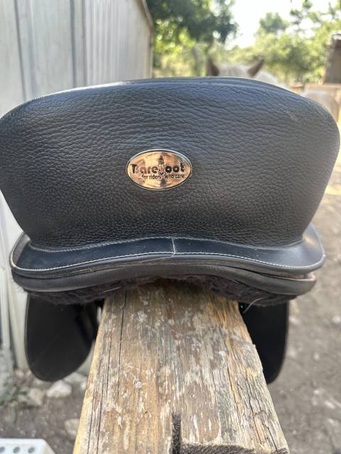 Sella da dressage Barefoot   17.5" - 2023