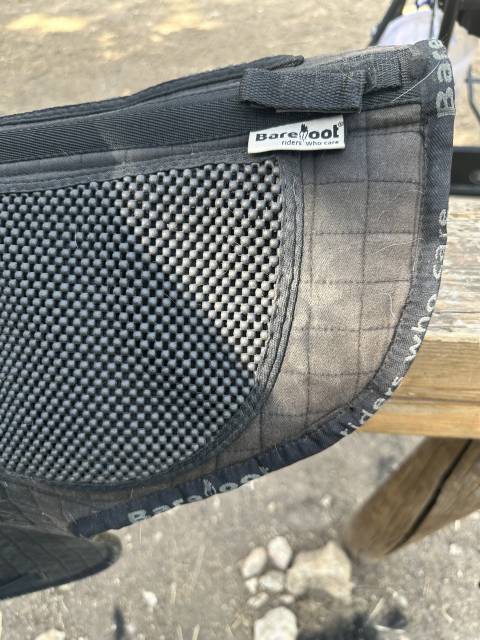 Sella da dressage Barefoot   17.5" - 2023