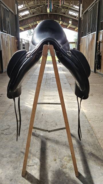 Sella da dressage   16.5" - 2022