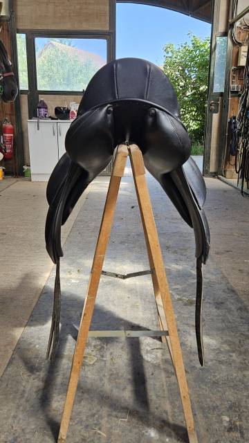 Sella da dressage   16.5" - 2022