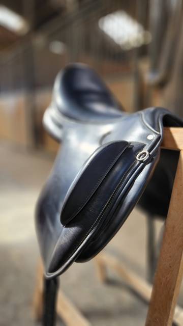 Sella da dressage   16.5" - 2022