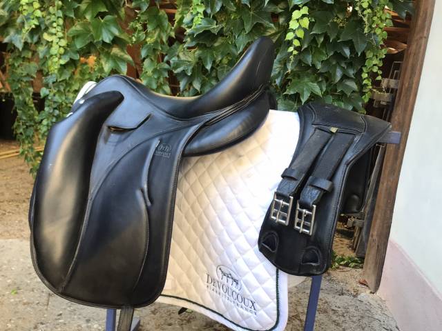 Sella da dressage Devoucoux  17" - 2021
