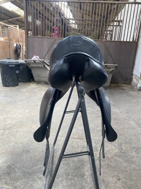 Sella da dressage Prestige Italia  17" - 2017