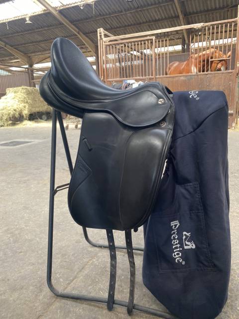 Sella da dressage Prestige Italia  17" - 2017