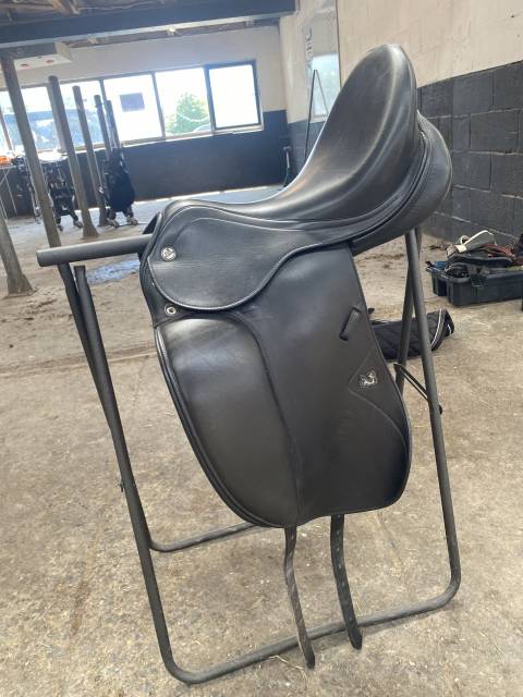 Sella da dressage Prestige Italia  17" - 2017