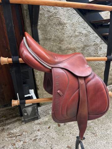 Sella da salto ostacoli Devoucoux  17" - 2022