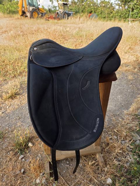 Sella da dressage Wintec  17" - 2025