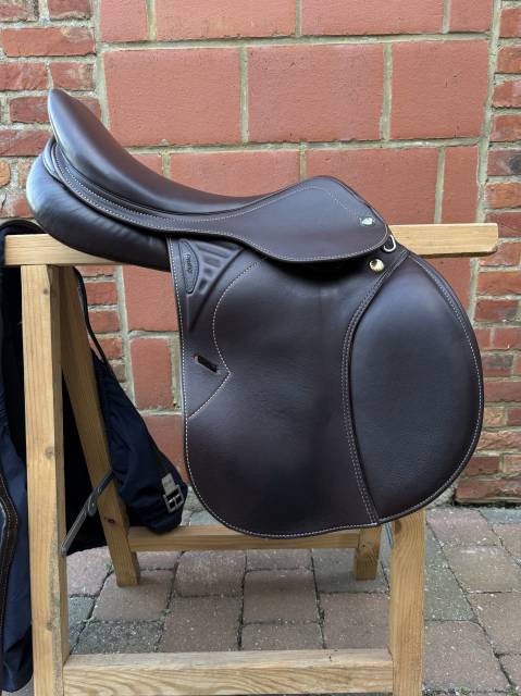Sella da salto ostacoli Prestige Italia  17" - 2022