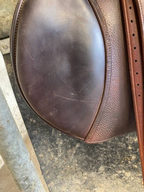 Sella da salto ostacoli Meyer  17.5" - 2022