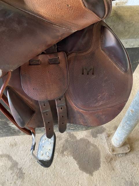 Sella da salto ostacoli Meyer  17.5" - 2022