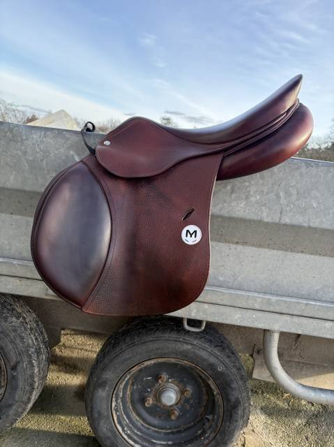 Sella da salto ostacoli Meyer  17.5" - 2022