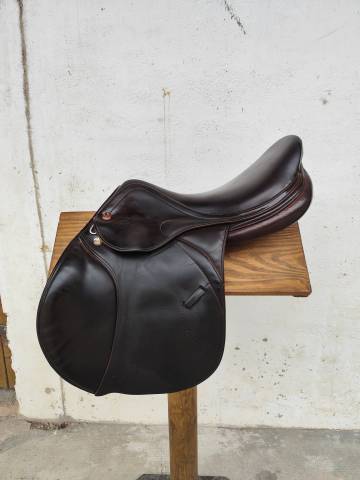 Sella da salto ostacoli Prestige Italia  17" - 2016