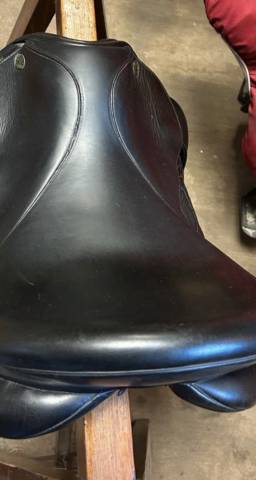 Sella da dressage Eric Thomas  17" - 2017