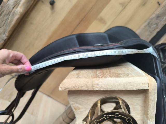 Sella da dressage Devoucoux  17" - 2014