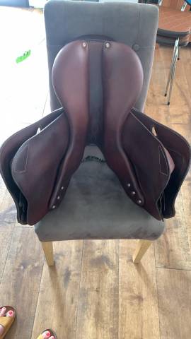 Sella da salto ostacoli Antarès  17.5" - 2013