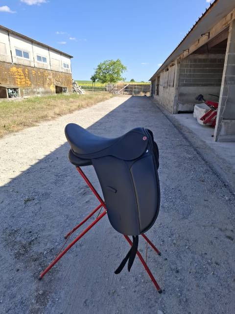 Sella da dressage  STAR  17.5" - 2017