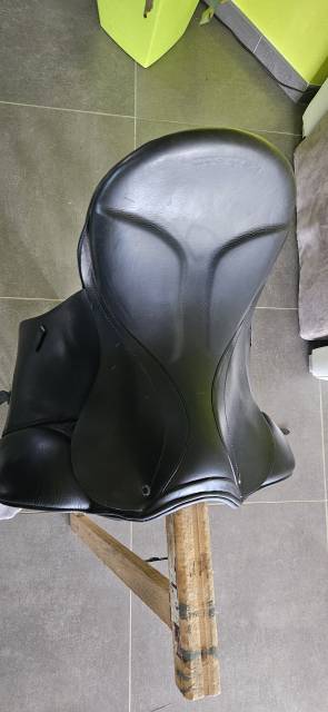 Sella da dressage Stubben  17.5" - 2017