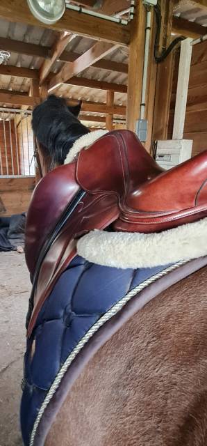 Sella da dressage Devoucoux  18" - 2013