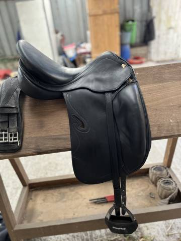 Sella da dressage Prestige Italia  17.5" - 2017