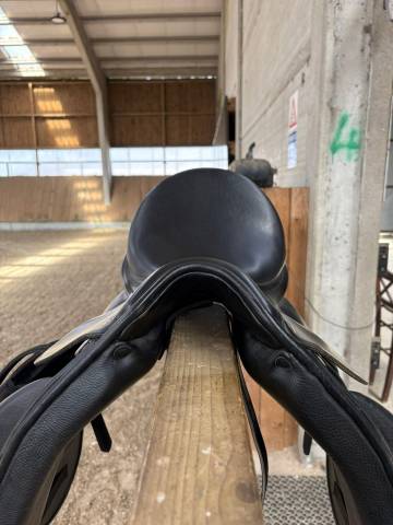 Sella da dressage Zaldi  17.5" - 2019