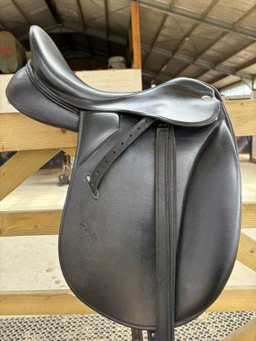 Sella da dressage Zaldi  17.5" - 2019