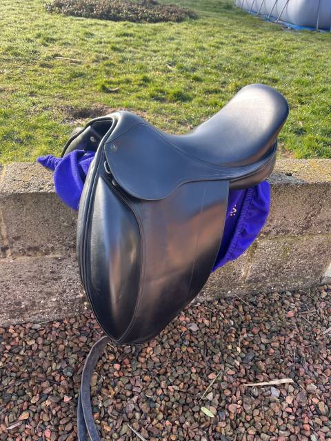 Sella da dressage Mondange  17" - 2018