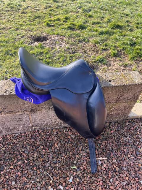 Sella da dressage Mondange  17" - 2018