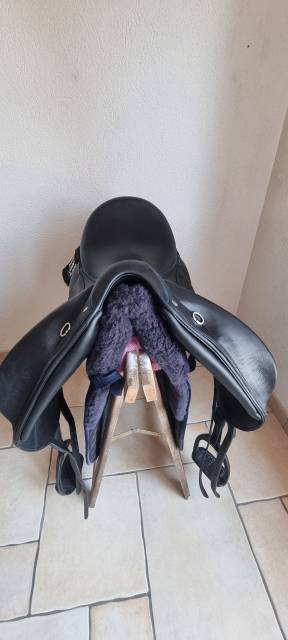 Sella da dressage Devoucoux  18" - 2018
