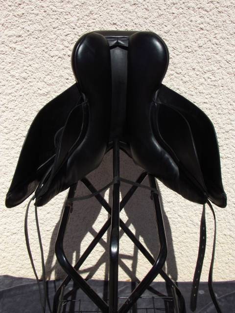 Sella da dressage  HULSEBOS 17.5" - 2023