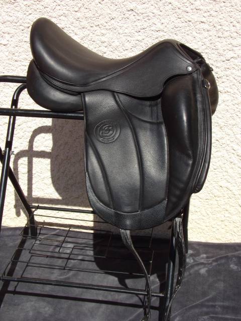 Sella da dressage Forestier  17.5" - 2025