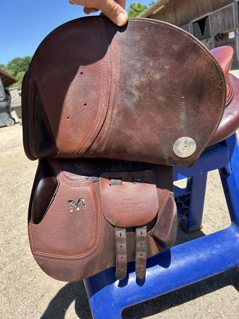 Sella da salto ostacoli Meyer  17" - 2024