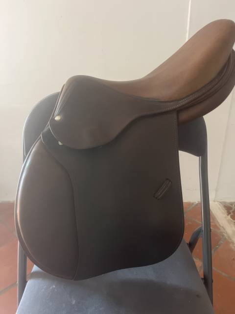 Sella da salto ostacoli Devoucoux Haurra 16" - 2007