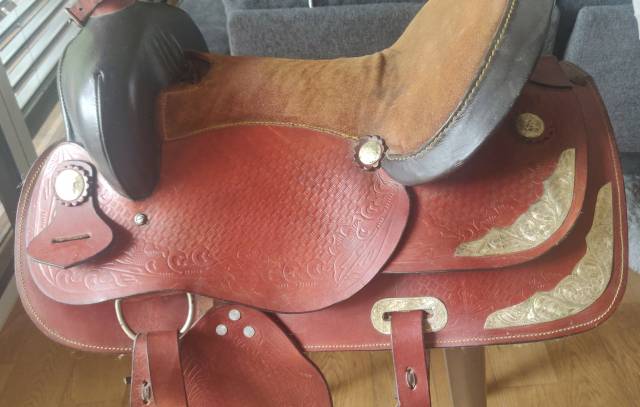 Sella western   17" - 2010
