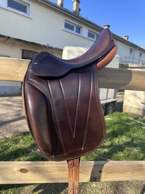 Sella da dressage  Je ne sais pas cela n’est pas écrit  17" - 2025