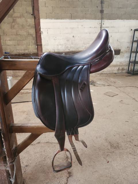 Sella da dressage Devoucoux  18" - 2018
