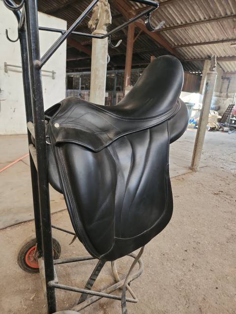 Sella da dressage Antarès  17" - 2018