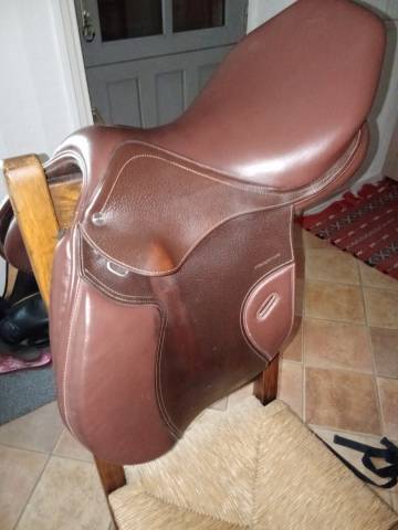 Altra sella Fouganza  17.5" - 2022