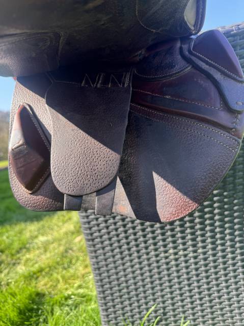 Sella da salto ostacoli CWD  16.5" - 2021