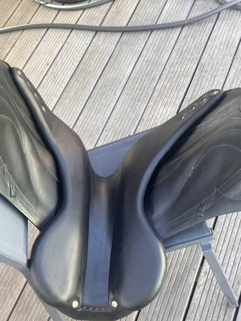 Sella da dressage Antarès Je ne sais pas  17" - 2010