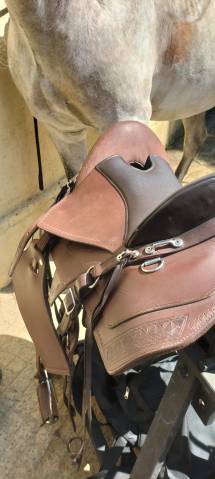 Sella da trekking Decathlon Escape 17.5" - 2025