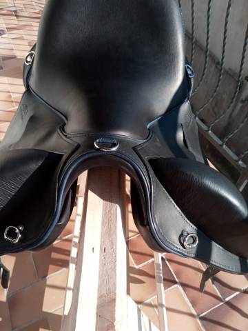 Sella da dressage Gaston Mercier  17" - 2025