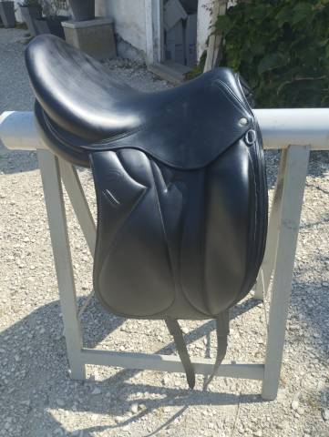 Sella da dressage Devoucoux Makila  17" - 2008