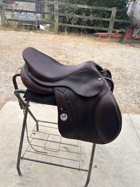 Sella da salto ostacoli Meyer  17.5" - 2020